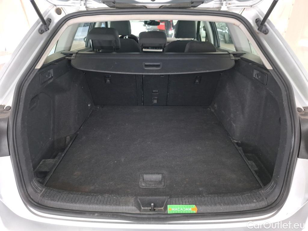  Volkswagen  Golf  VOLKSWAGEN SW / 2020 / 5P / Break 2.0 TDI SCR 115 DSG7 Life Business #7