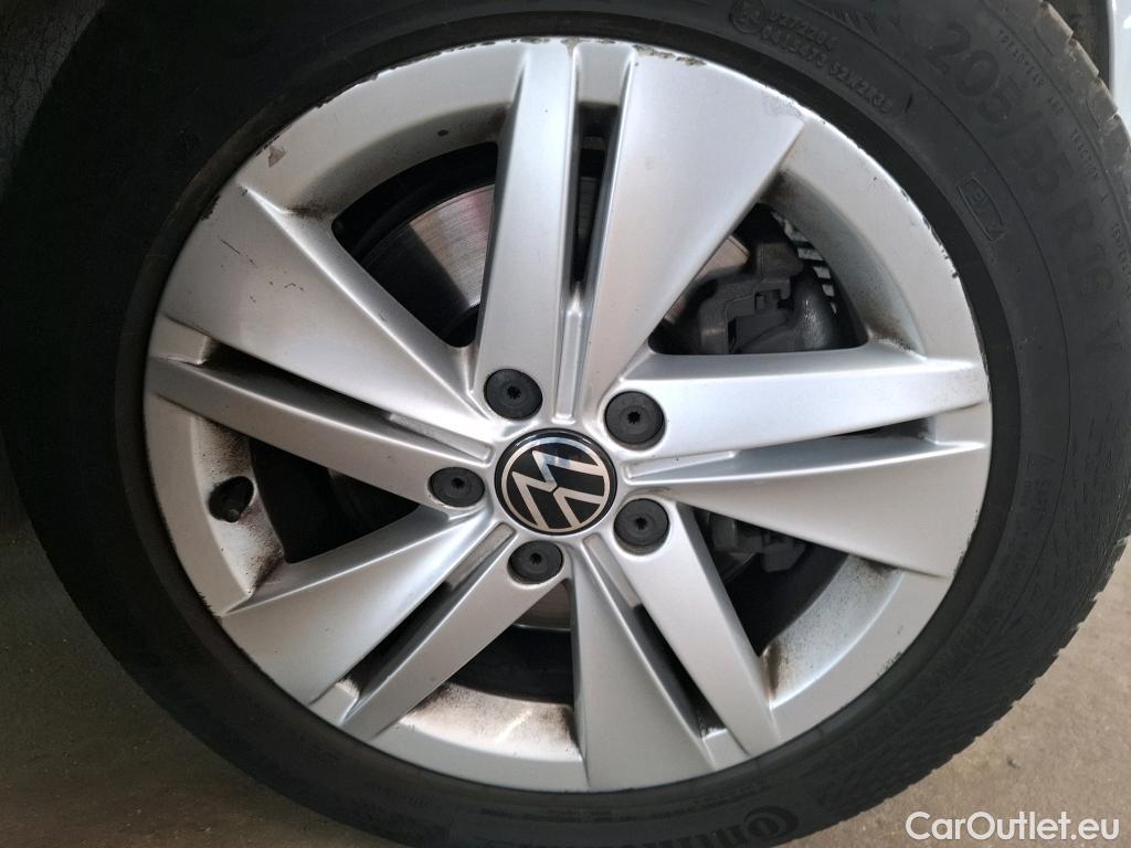  Volkswagen  Golf  VOLKSWAGEN SW / 2020 / 5P / Break 2.0 TDI SCR 115 DSG7 Life Business #24