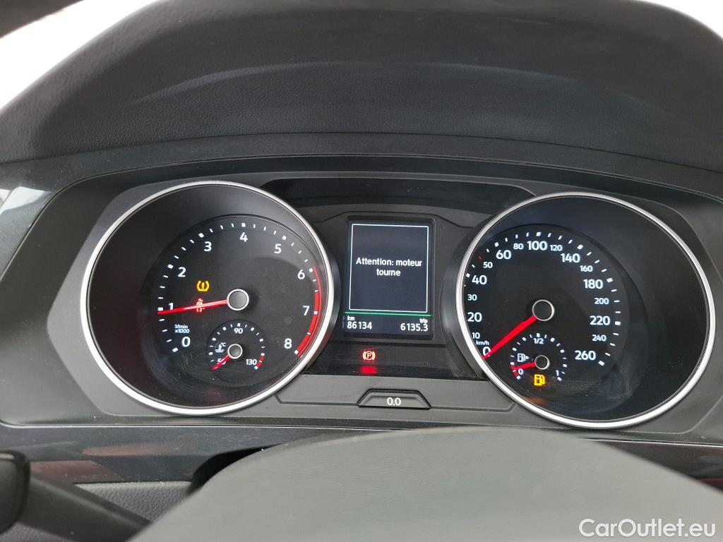  Volkswagen  Tiguan VOLKSWAGEN  / 2020 / 5P / SUV 1.5 TSI 150 DSG7 Life Busines #56