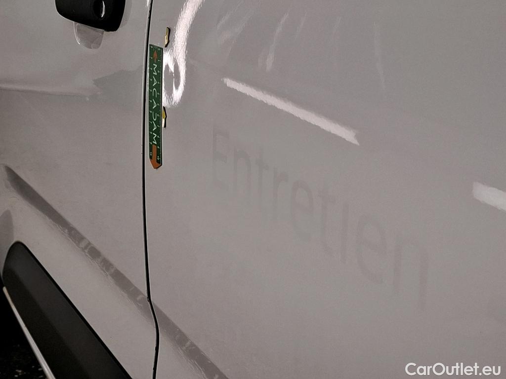  Citroen  Berlingo  Fourgon Club M 650 1.5 BlueHDi 100CV BVM6 E6d #19
