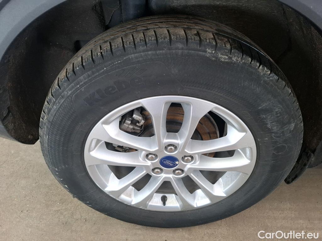  Ford  Kuga FORD  / 2019 / 5P / SUV 2.5 Dur 225 hybrid PHEV Pshift Titanium #24