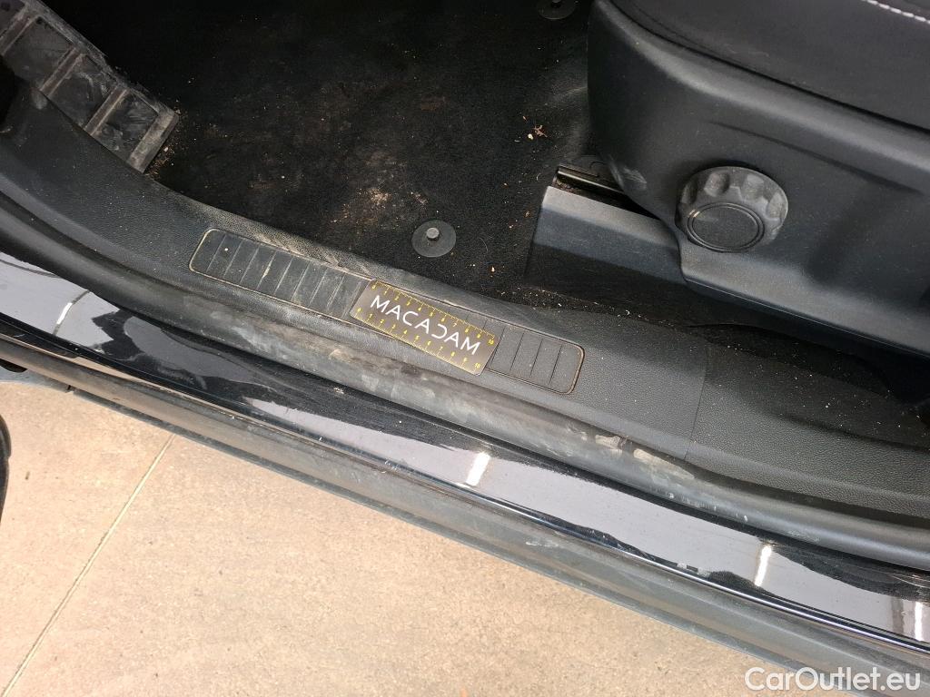  Ford  Kuga FORD  / 2019 / 5P / SUV 2.5 Dur 225 hybrid PHEV Pshift Titanium #41