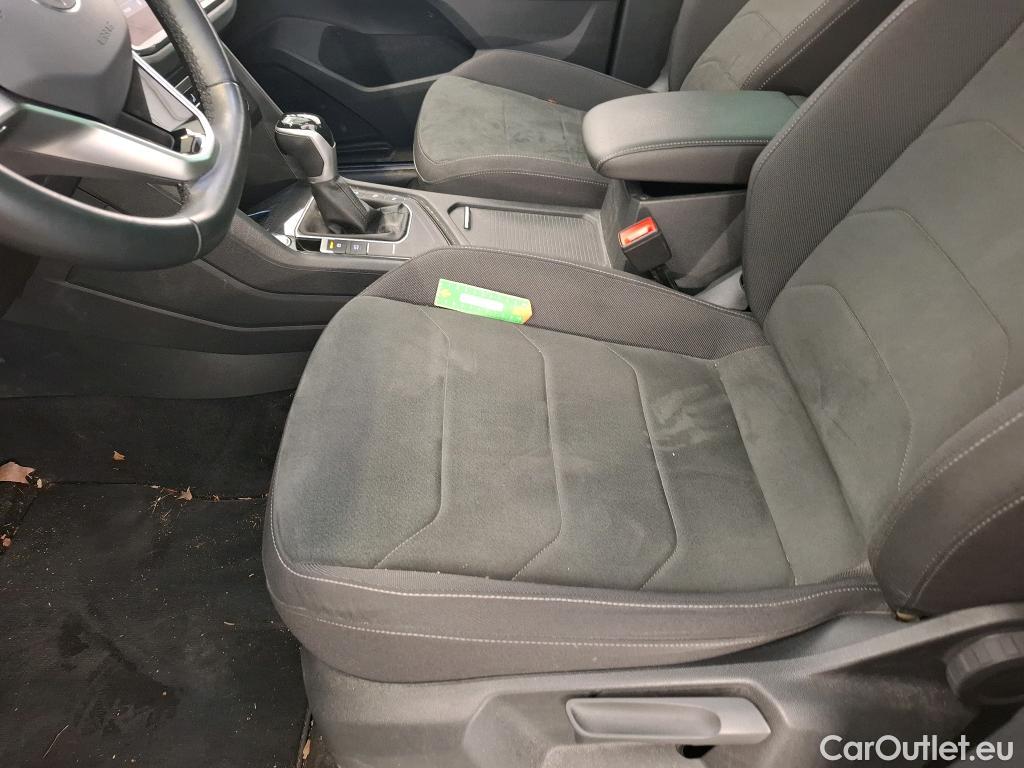  Volkswagen  Tiguan VOLKSWAGEN  / 2020 / 5P / SUV 2.0 TDI 150 DSG7 Elegance #29