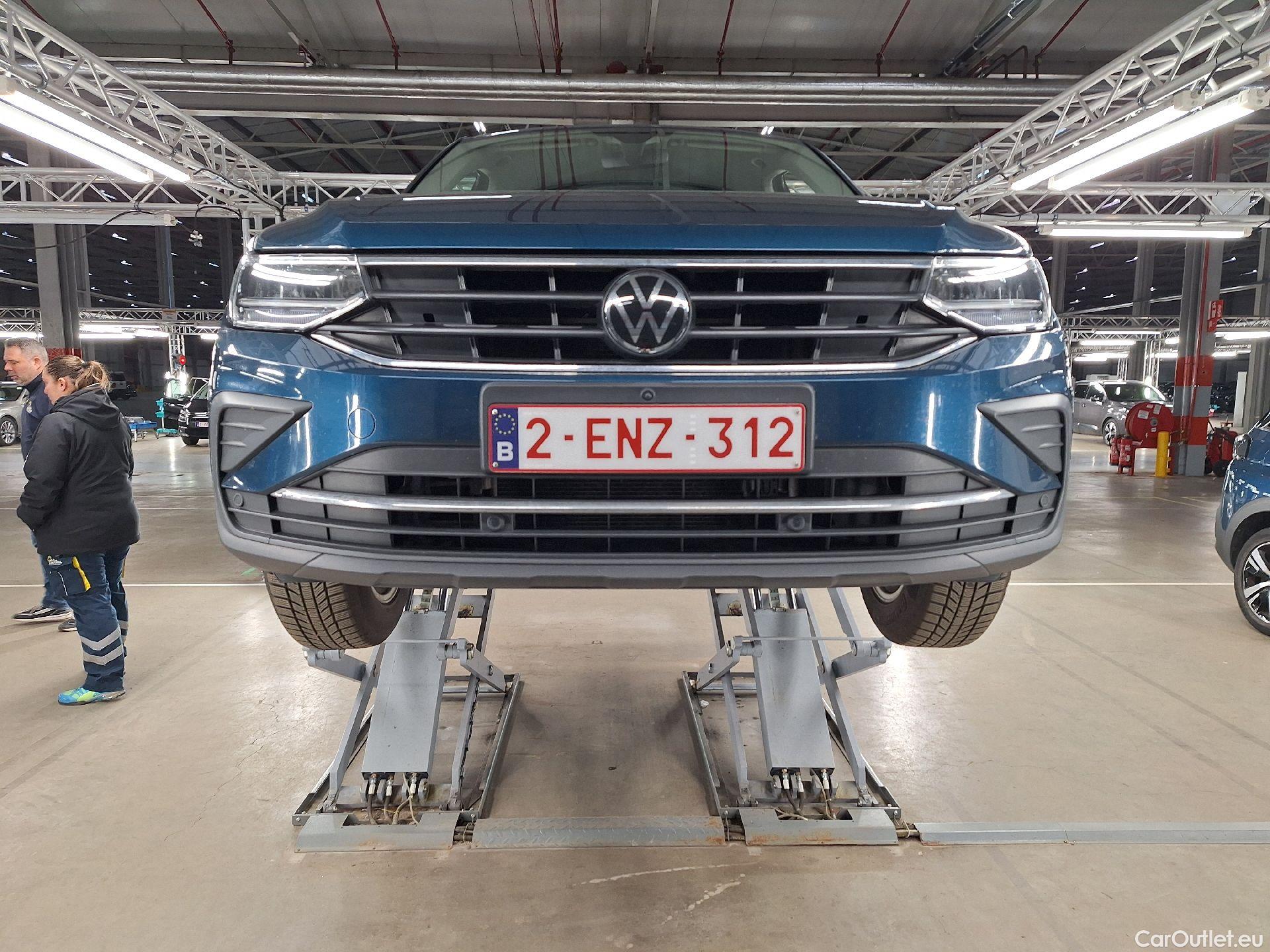  Volkswagen  Tiguan VW,  FL'20, Volkswagen  2.0 TDI 90kW Life Business 5d #26