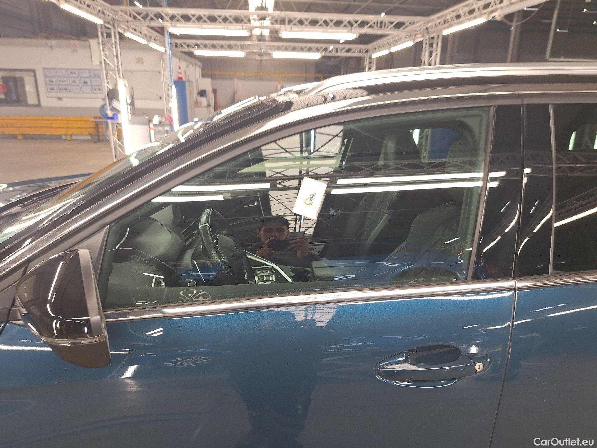  Peugeot  5008 Peugeot,  FL'20, Peugeot  2.0 BlueHDi 132kW S&S EAT8 GT 5d #32