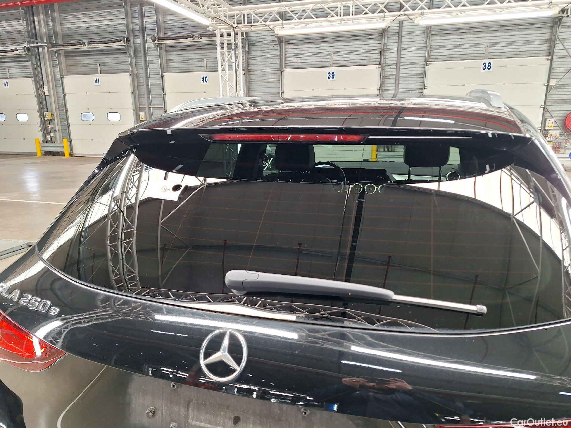  Mercedes  GLA Mercedes,  '20, Mercedes-Benz   250 e 5d #17