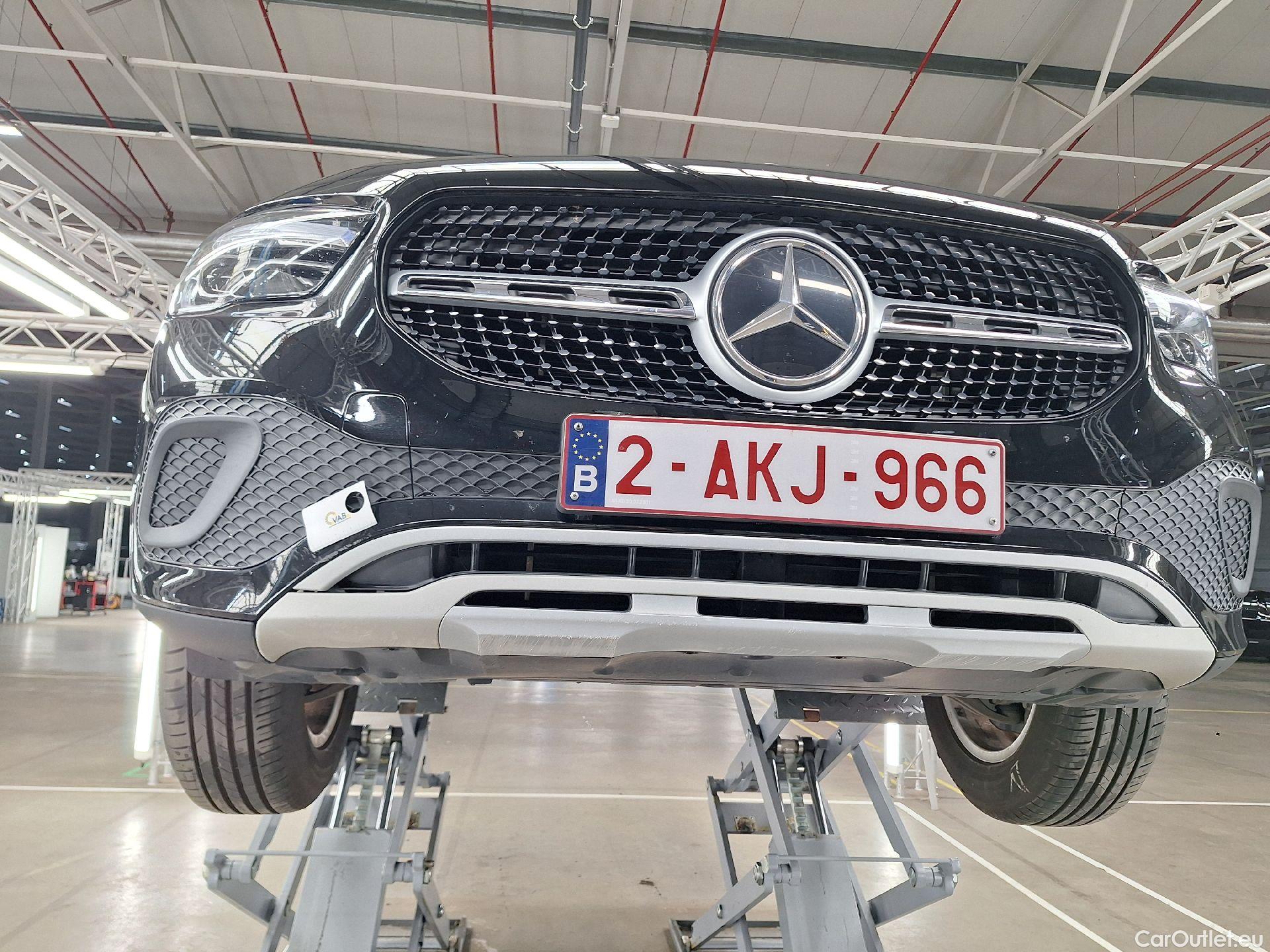  Mercedes  GLA Mercedes,  '20, Mercedes-Benz   250 e 5d #38
