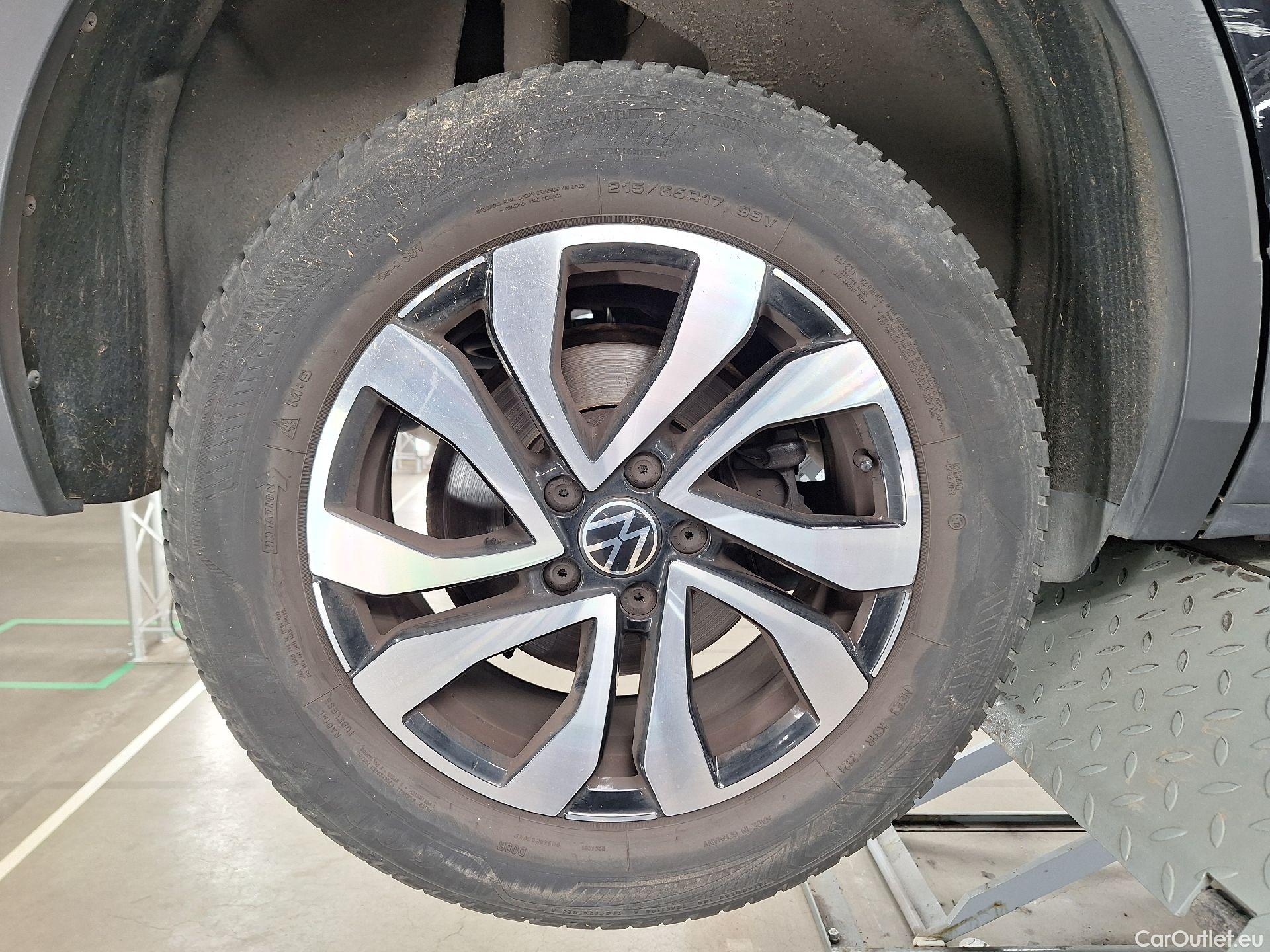  Volkswagen  Tiguan VW,  FL'20, Volkswagen  2.0 TDI 90kW Active 5d #62