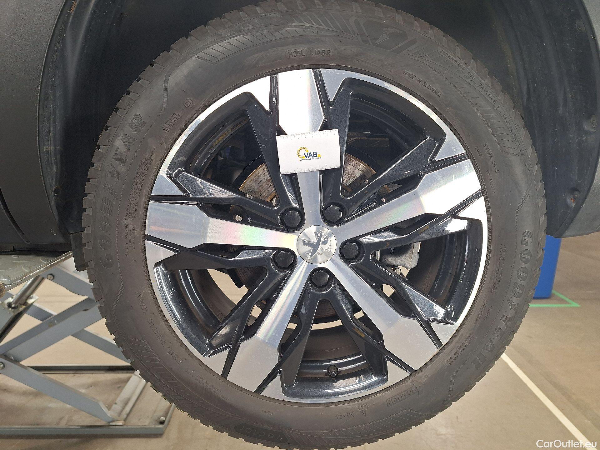 Peugeot  5008 Peugeot,  FL'20, Peugeot  1.2 PureTech 96kW S&S GT 5d #39
