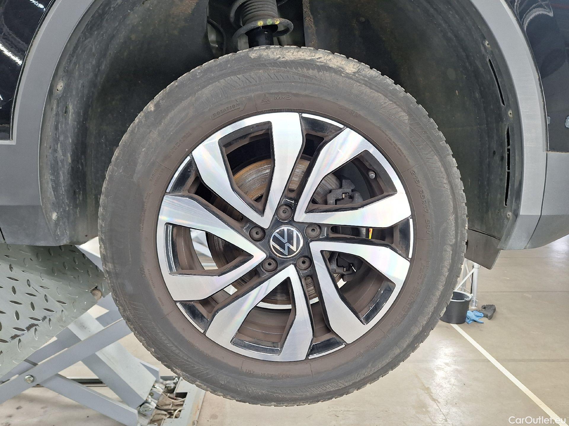  Volkswagen  Tiguan VW,  FL'20, Volkswagen  2.0 TDI 90kW Active 5d #53