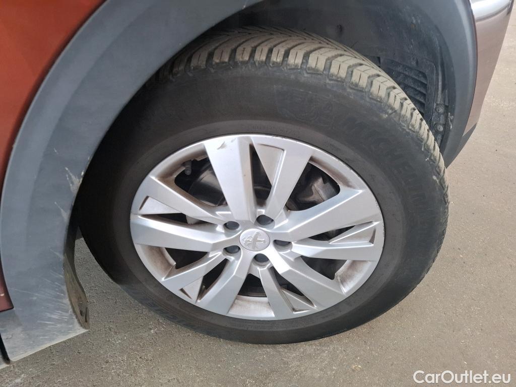  Peugeot  5008  Active Pack 1.5 HDi 130CV BVM6 7 Sieges E6d #5