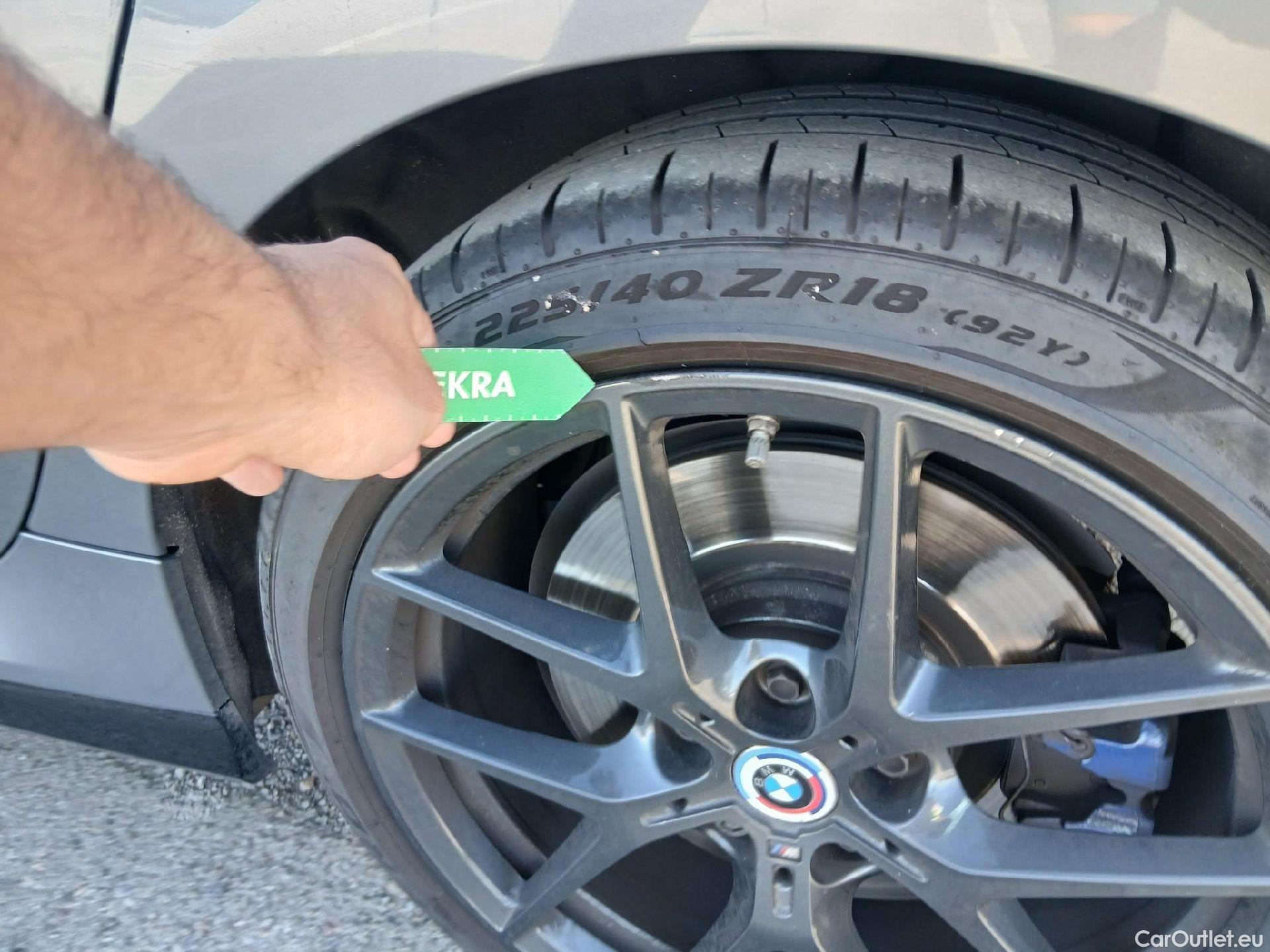  Bmw  Serie 2 BMW  / 2019 / 4P / sedán M235iA xDrive Gran Coupe #14
