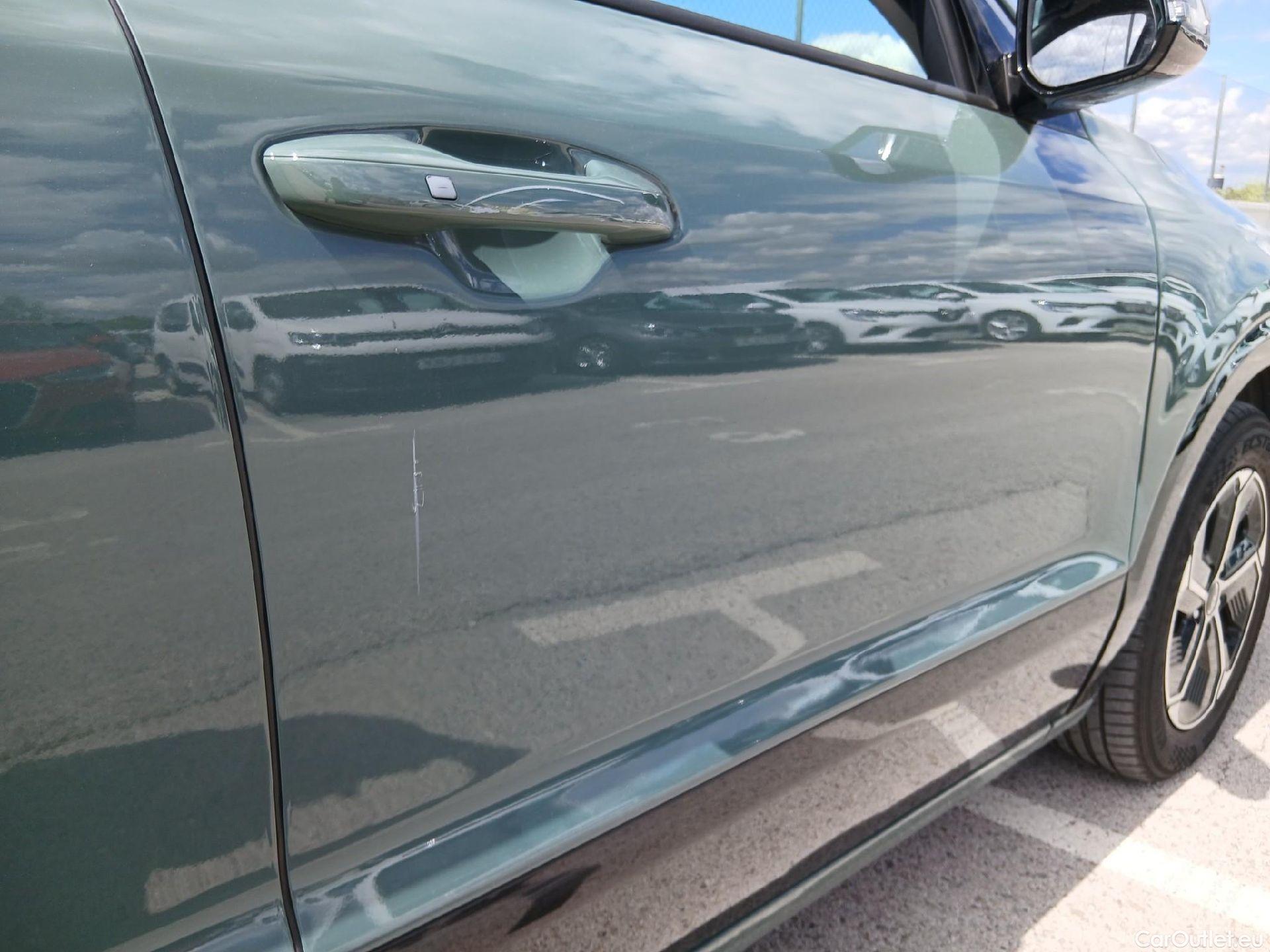  KIA  Niro KIA  / 2022 / 5P / crossover 1.6 GDi PHEV 135kW (183CV) Drive #35