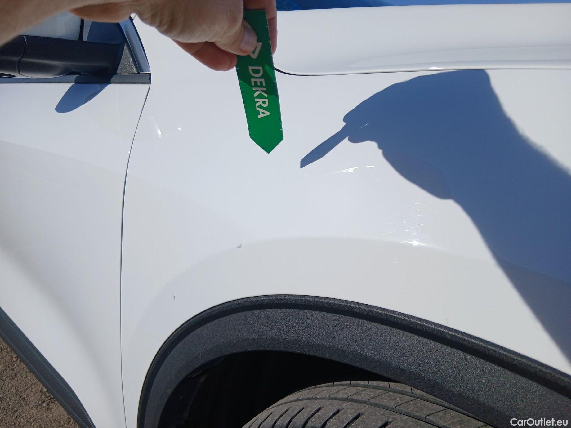  Ford  Kuga FORD  / 2019 / 5P / todoterreno Titanium 2.5 Duratec FHEV 140kW Auto #13