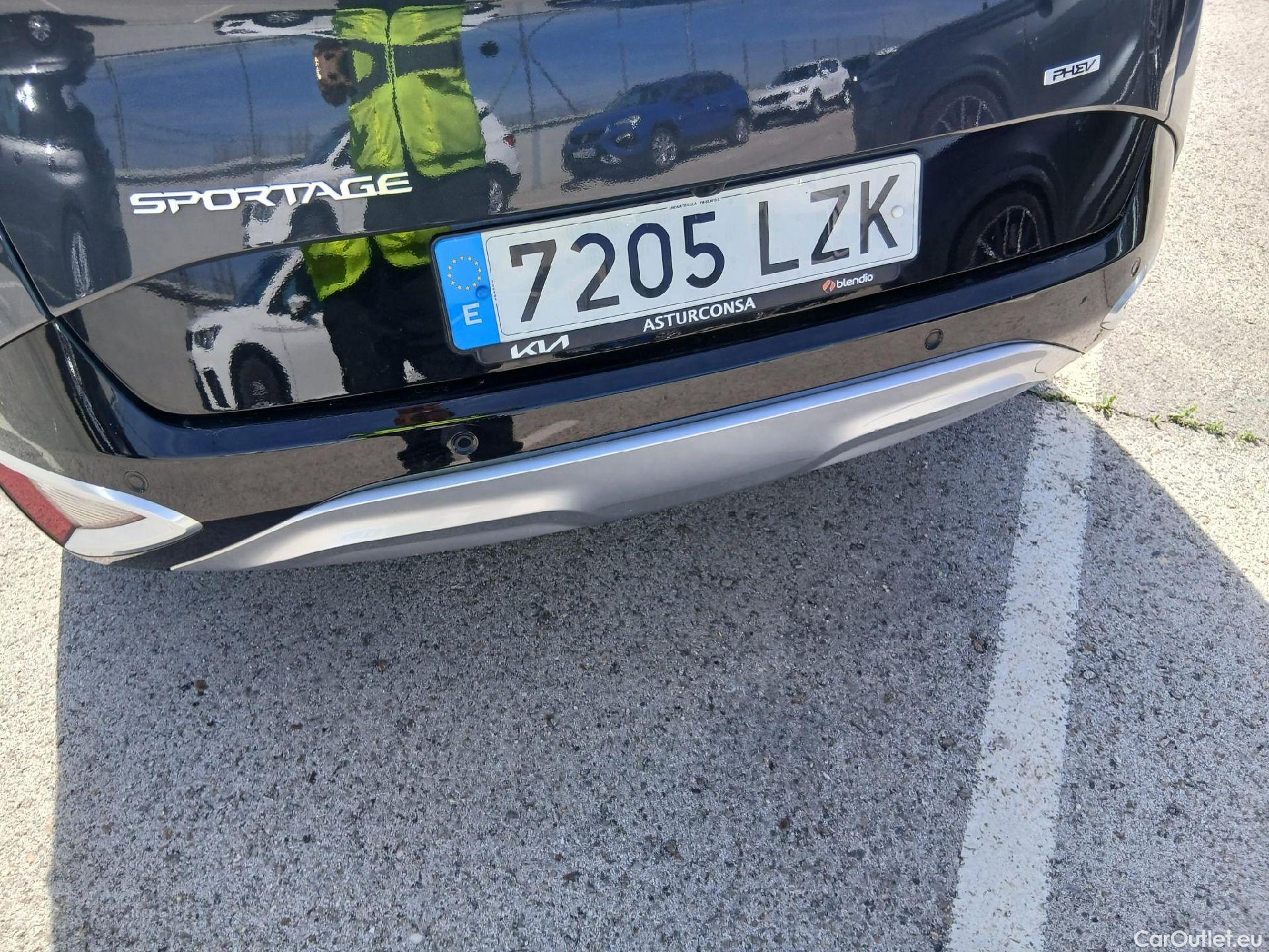  KIA  Sportage KIA  / 2022 / 5P / todoterreno 1.6 T-GDi PHEV 198kW (265CV) Tech 4X4 #12