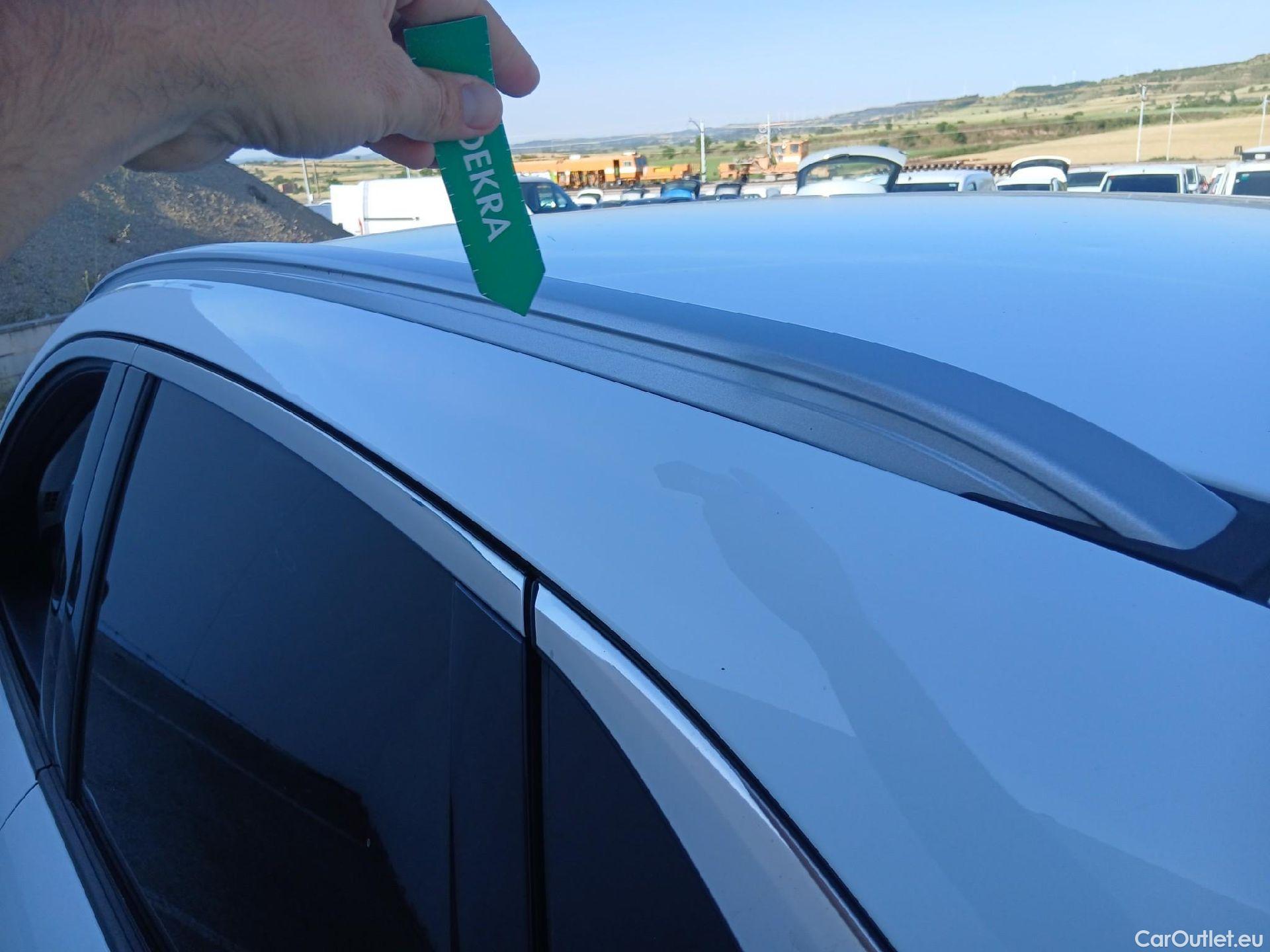  Ford  Kuga FORD  / 2019 / 5P / todoterreno Titanium 2.5 Duratec FHEV 140kW Auto #23