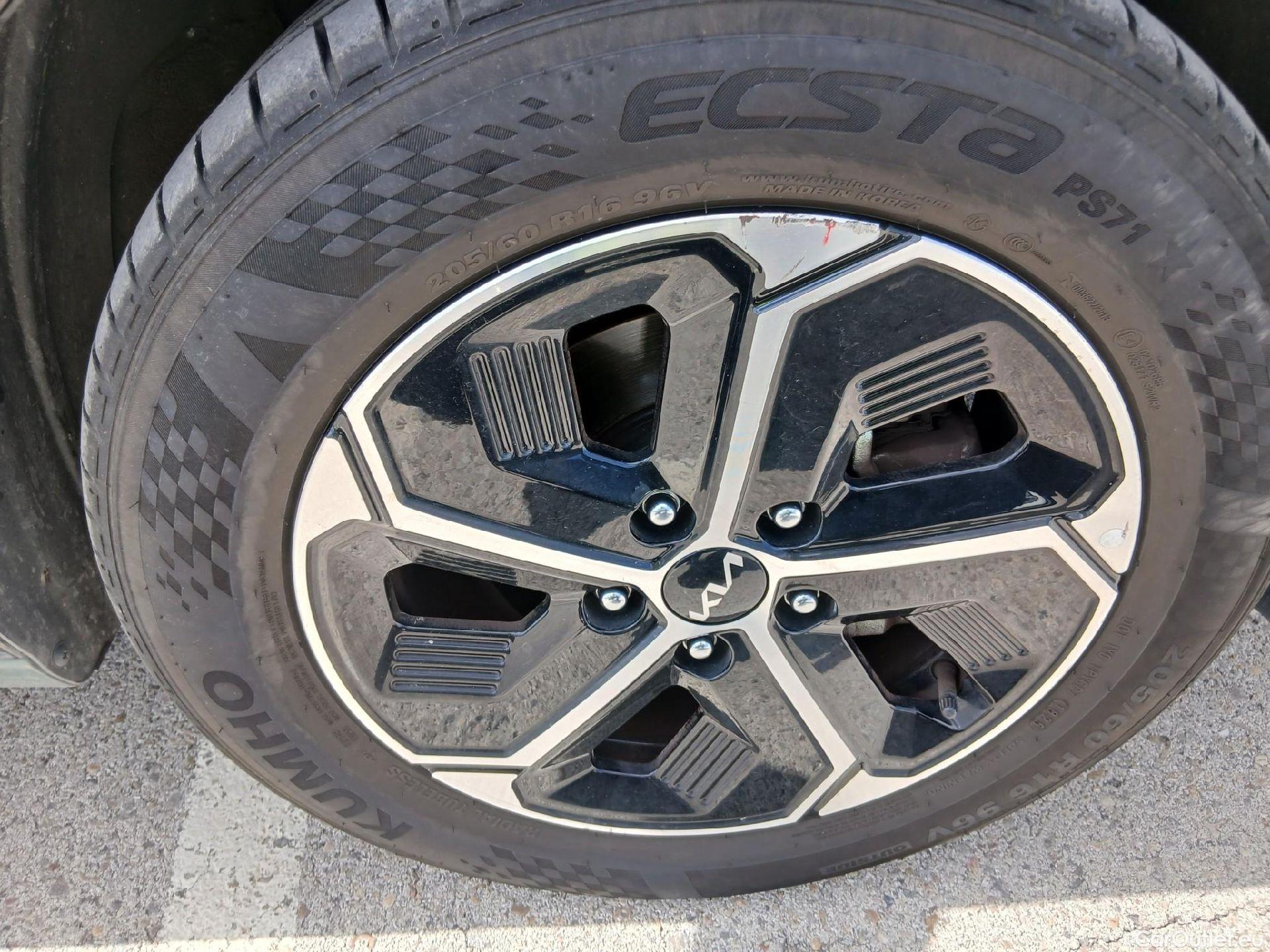  KIA  Niro KIA  / 2022 / 5P / crossover 1.6 GDi PHEV 135kW (183CV) Drive #41