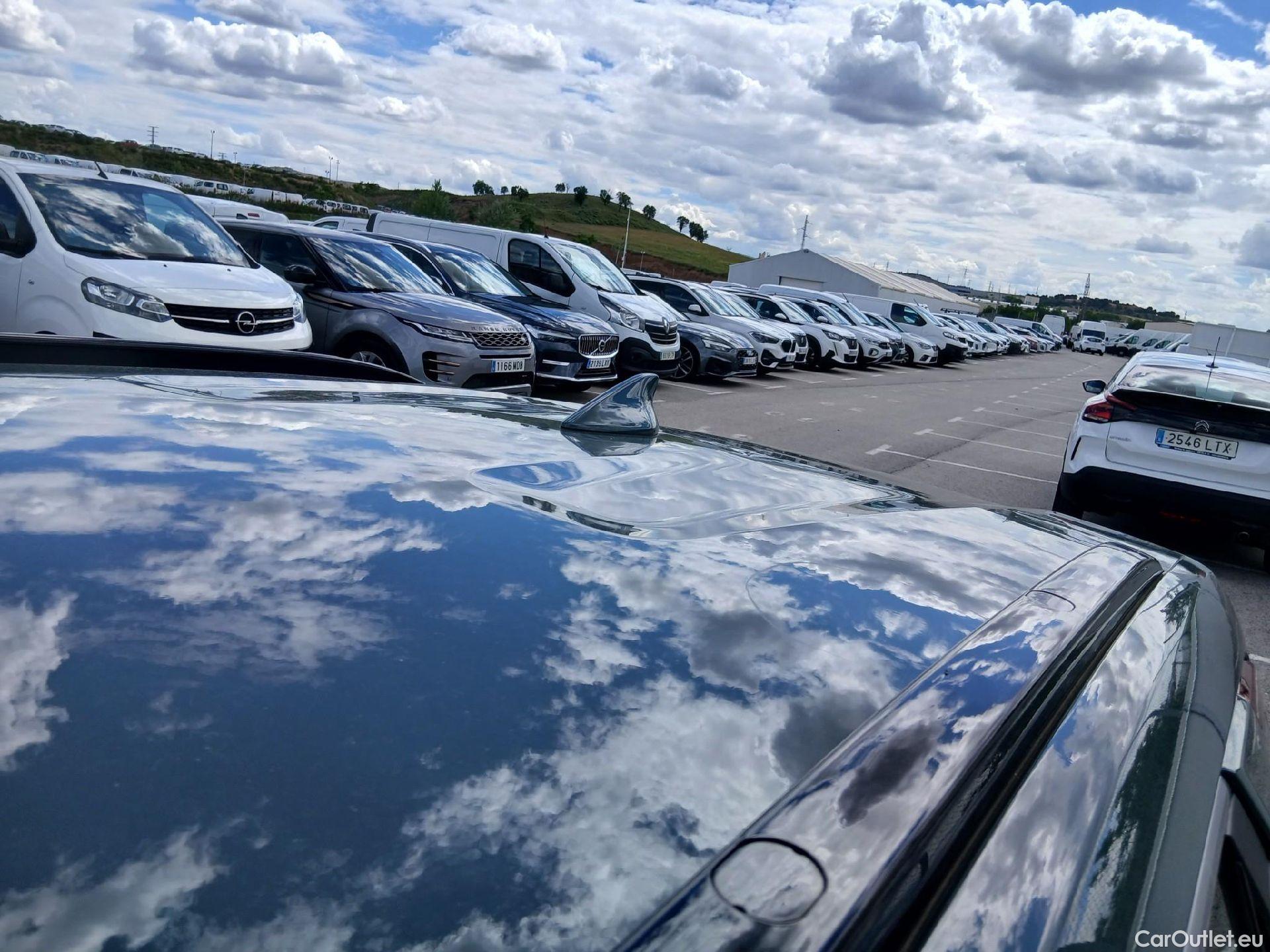  KIA  Niro KIA  / 2022 / 5P / crossover 1.6 GDi PHEV 135kW (183CV) Drive #14