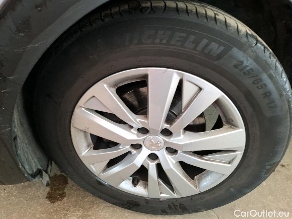  Peugeot  5008  Active Business 1.2 PureTech 130CV BVA8 7 Sieges E6d #16