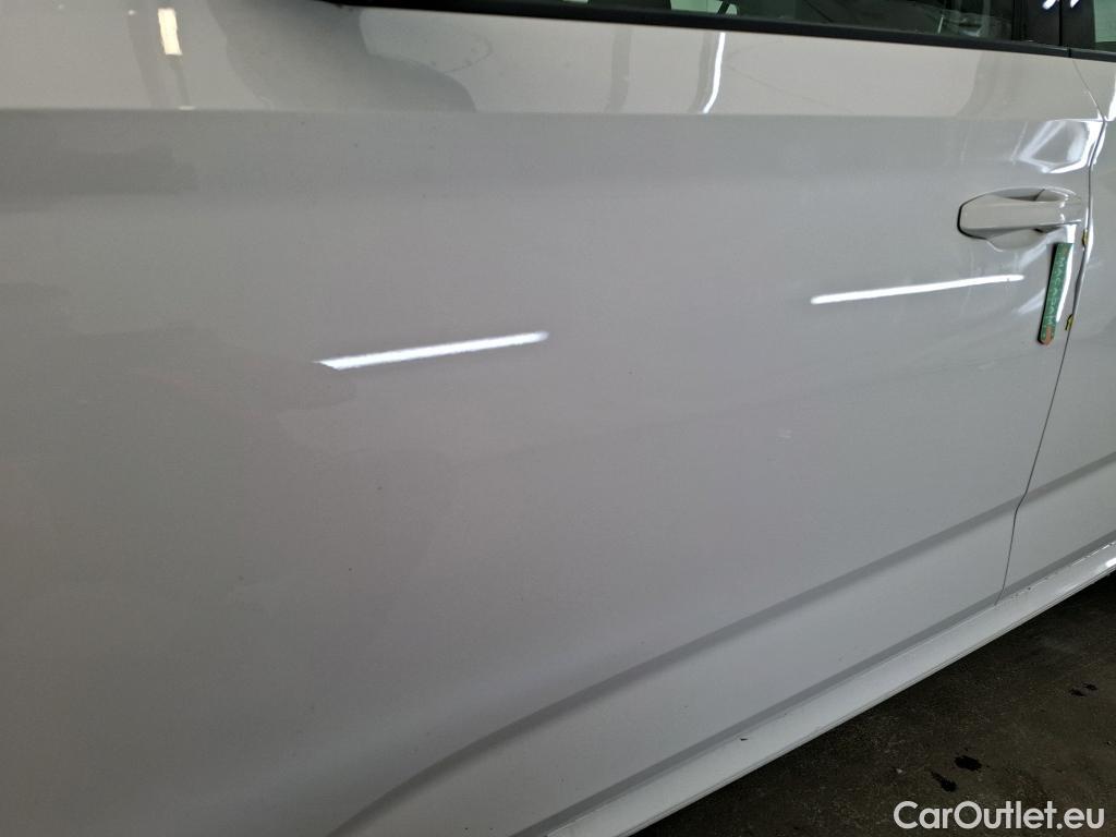  Skoda  KAMIQ SKODA  / 2019 / 5P / SUV 1.0 TSI 95ch BVM5 Business #1