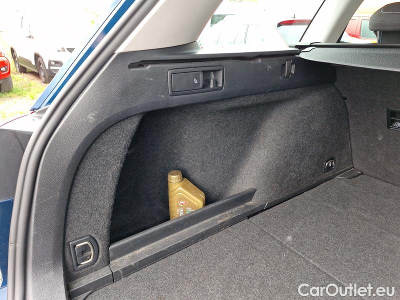  Volkswagen  Passat  Variant (CB5) (2019) Pas.Var.1.5TSI Business AT #12