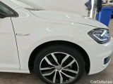 Volkswagen  Golf  Volkswagen e-E-DITION 2020 5d #11