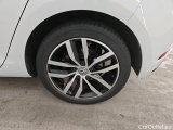  Volkswagen  Golf  Volkswagen e-E-DITION 2020 5d #27