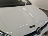  Volkswagen  Golf  Volkswagen e-E-DITION 2020 5d #40