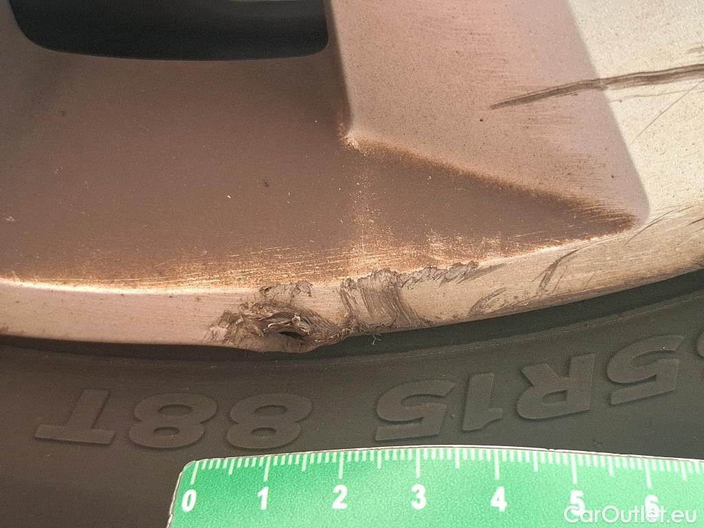  Peugeot  208  Premium 1.5 HDi 100CV BVM6 E6d #45