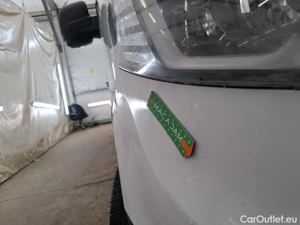  Renault  Trafic  III Fourgon L2H1 3T Confort 2.0 dCi 130CV BVM6 E6d #26