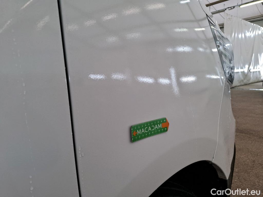  Renault  Trafic  III Fourgon L2H1 3T Confort 2.0 dCi 130CV BVM6 E6d #24