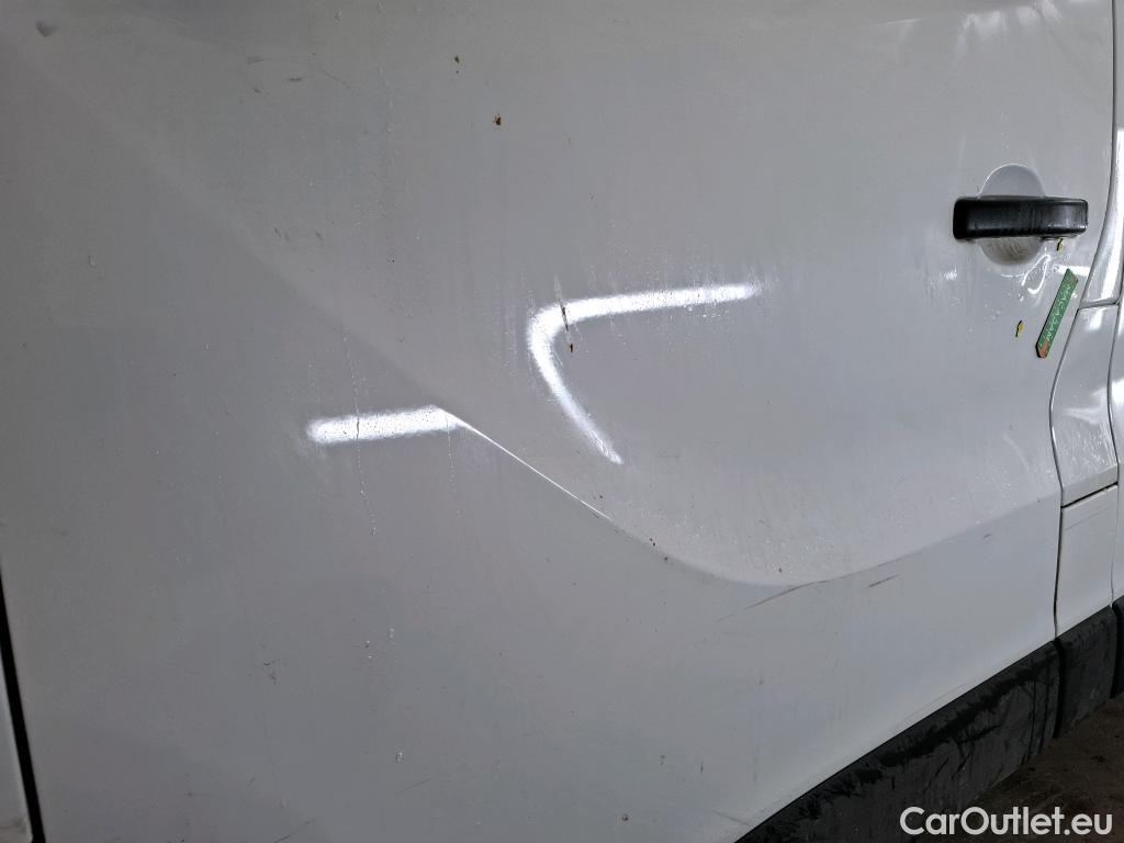  Renault  Trafic  III Fourgon L2H1 3T Confort 2.0 dCi 130CV BVM6 E6d #15