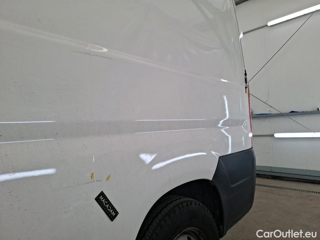  Peugeot  Boxer PEUGEOT  VU 4p Fourgon 2.0 BLUEHDI 110 PREMIUM PA 330 L1H2 #17