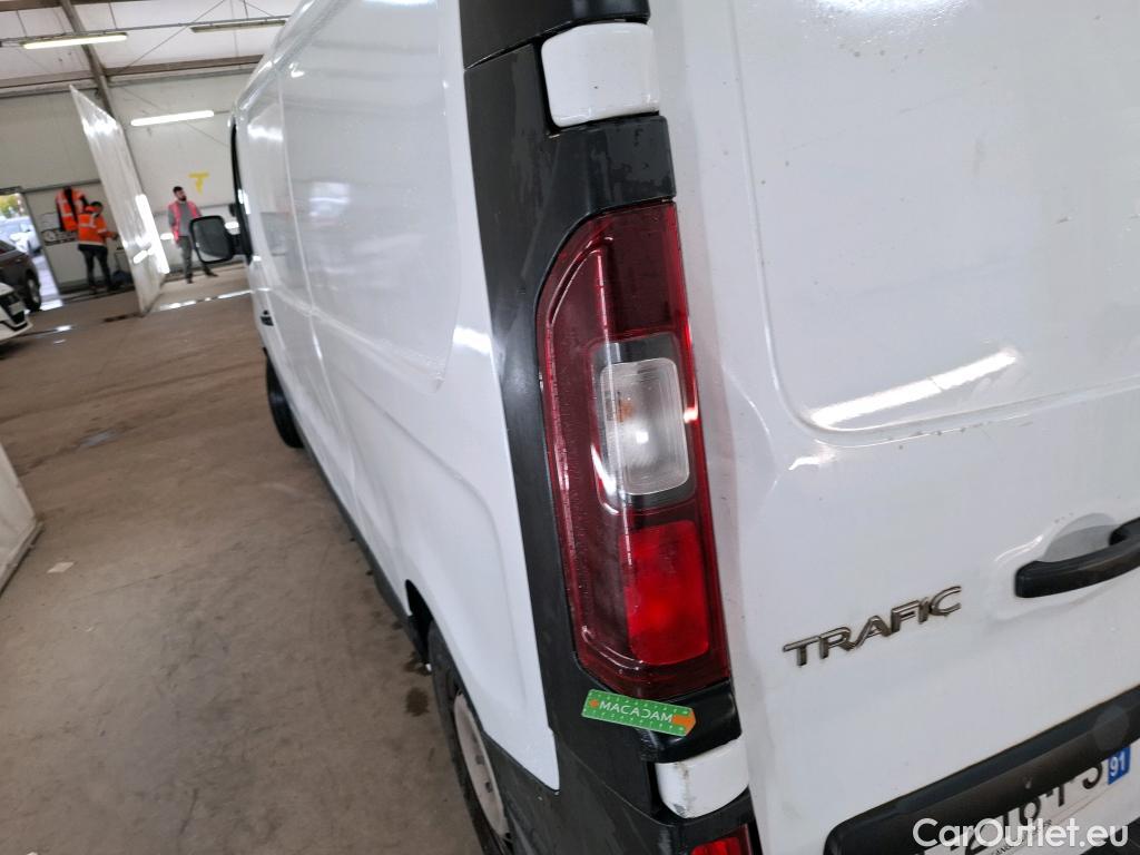  Renault  Trafic  III Fourgon L2H1 3T Confort 2.0 dCi 130CV BVM6 E6d #74