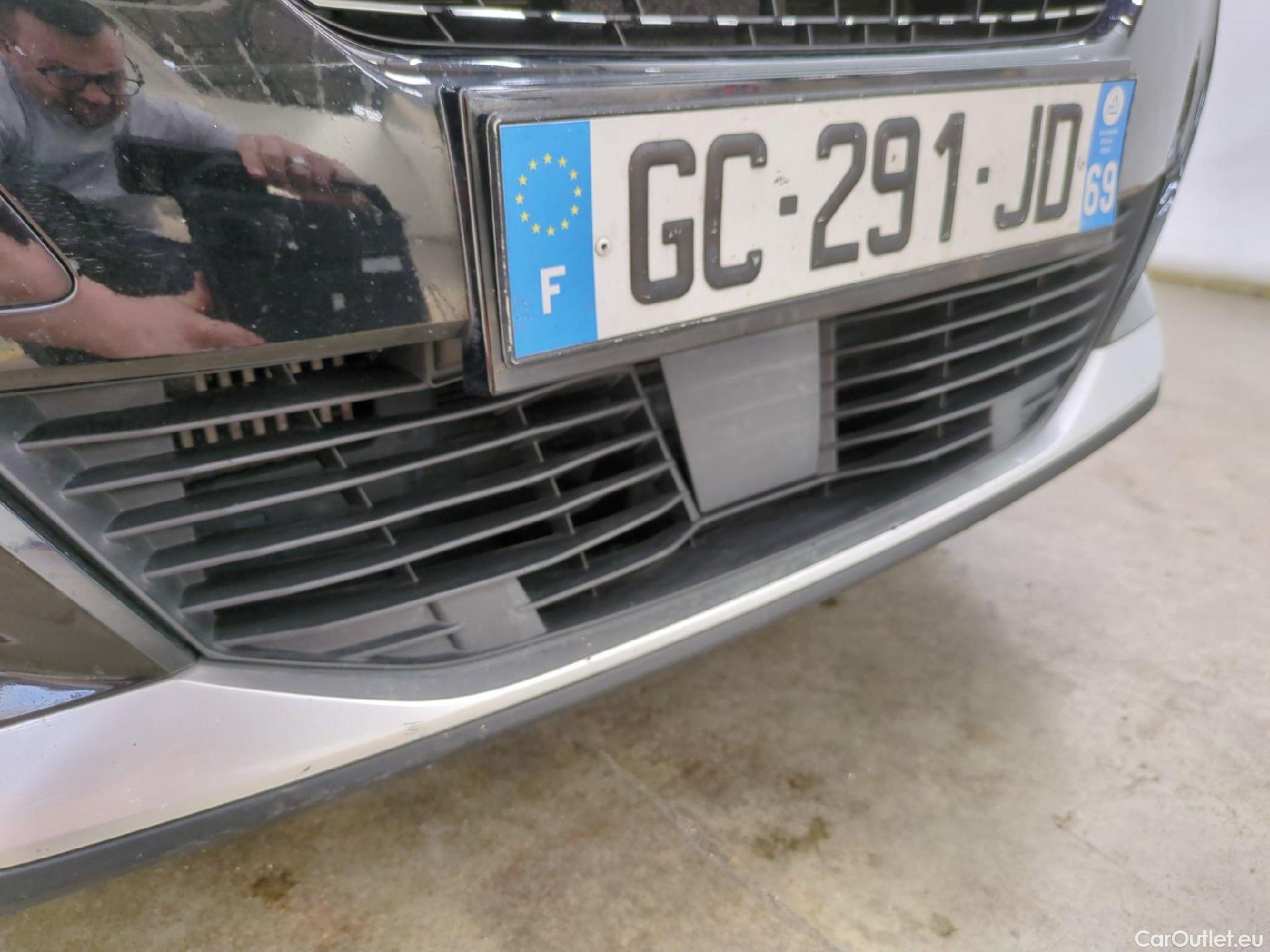  Peugeot  2008  Allure Business 1.5 HDi 110CV BVM6 E6d #53