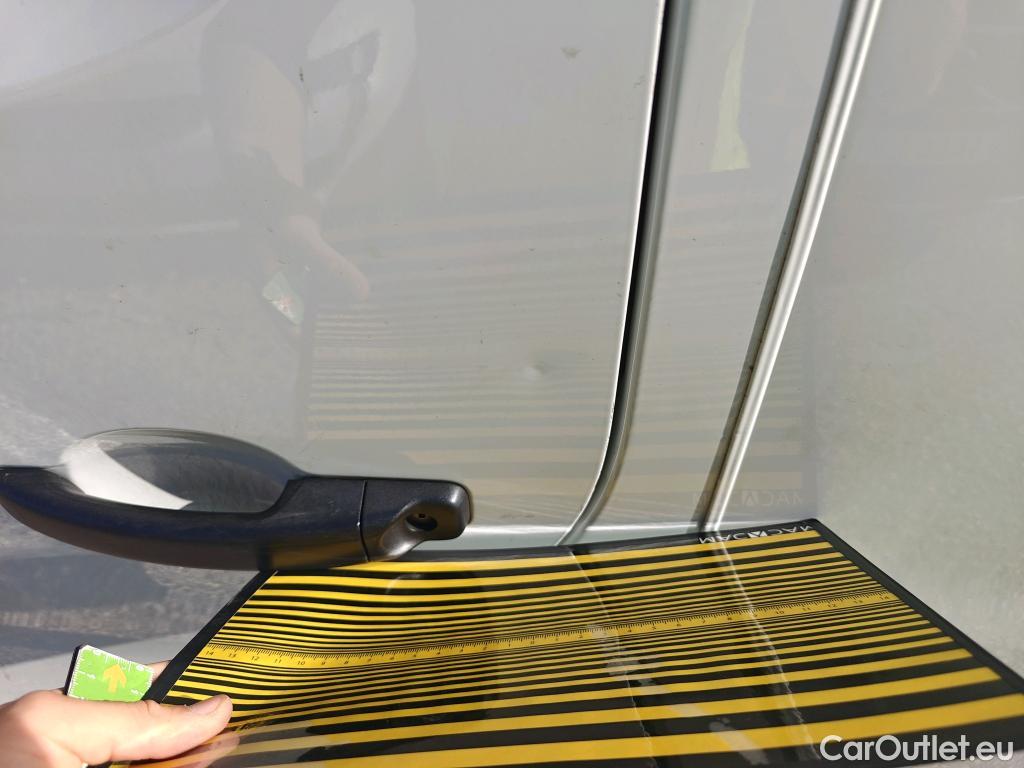 Renault  Trafic RENAULT  Blue dCi 130 CV  Furgón L2H1/ 4P #47