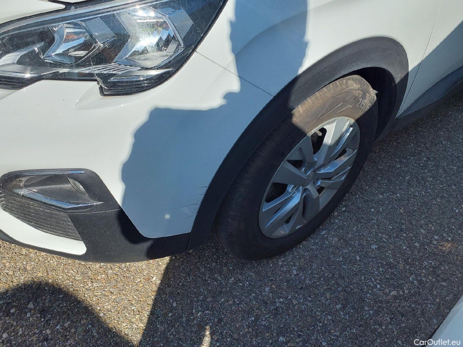  Peugeot  3008 PEUGEOT  1.5L BlueHDi 130 CV Active  #6