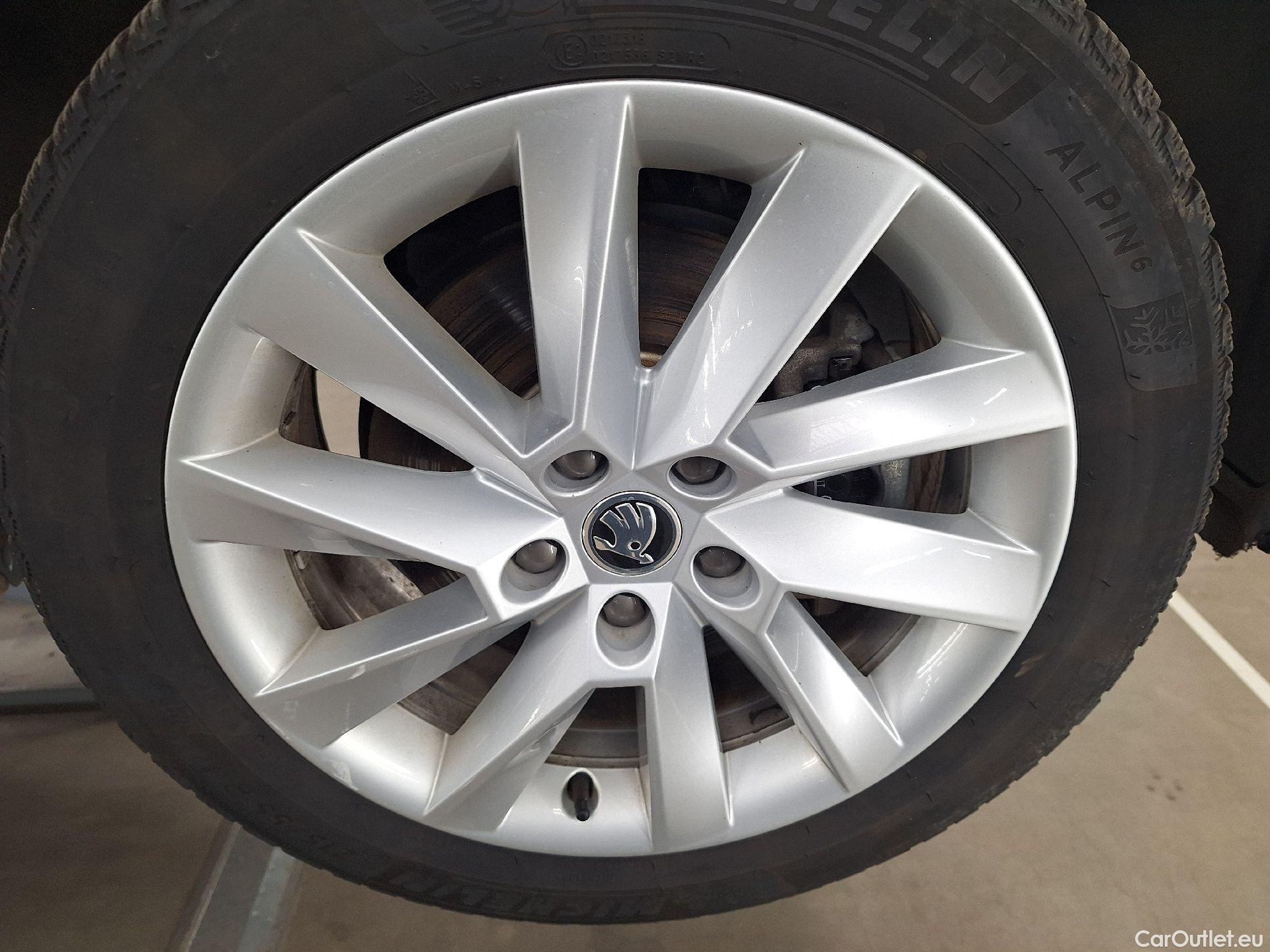  Skoda  Superb Skoda,  C FL'19 PHEV, Skoda  Combi 1.4 TSI iV 160kW DSG6 Clever 5d #32