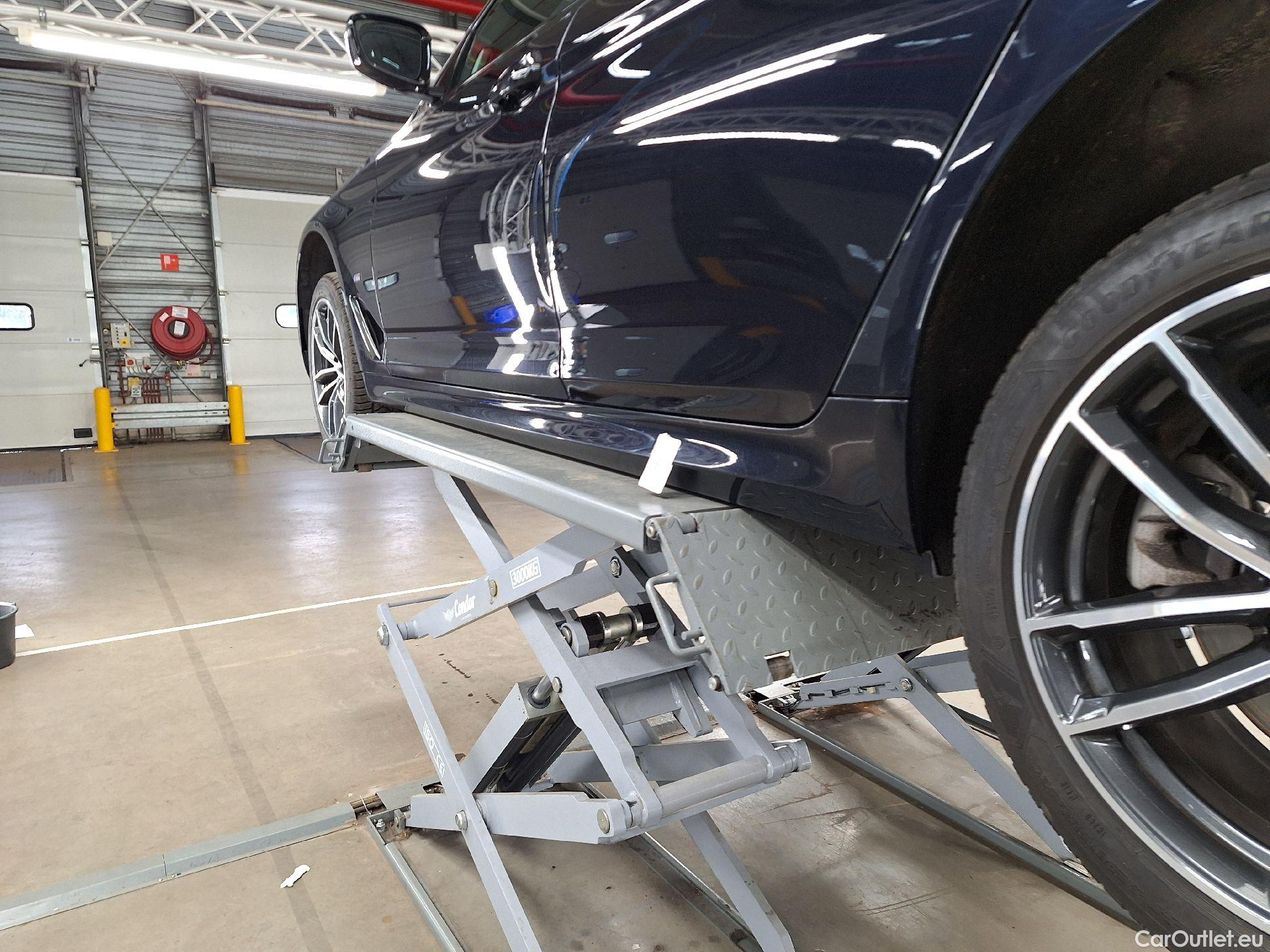  Bmw  Serie 5 BMW, 5-serie To FL'20, BMW 5 Reeks Touring 520i Aut. (120 kW) 5d #34
