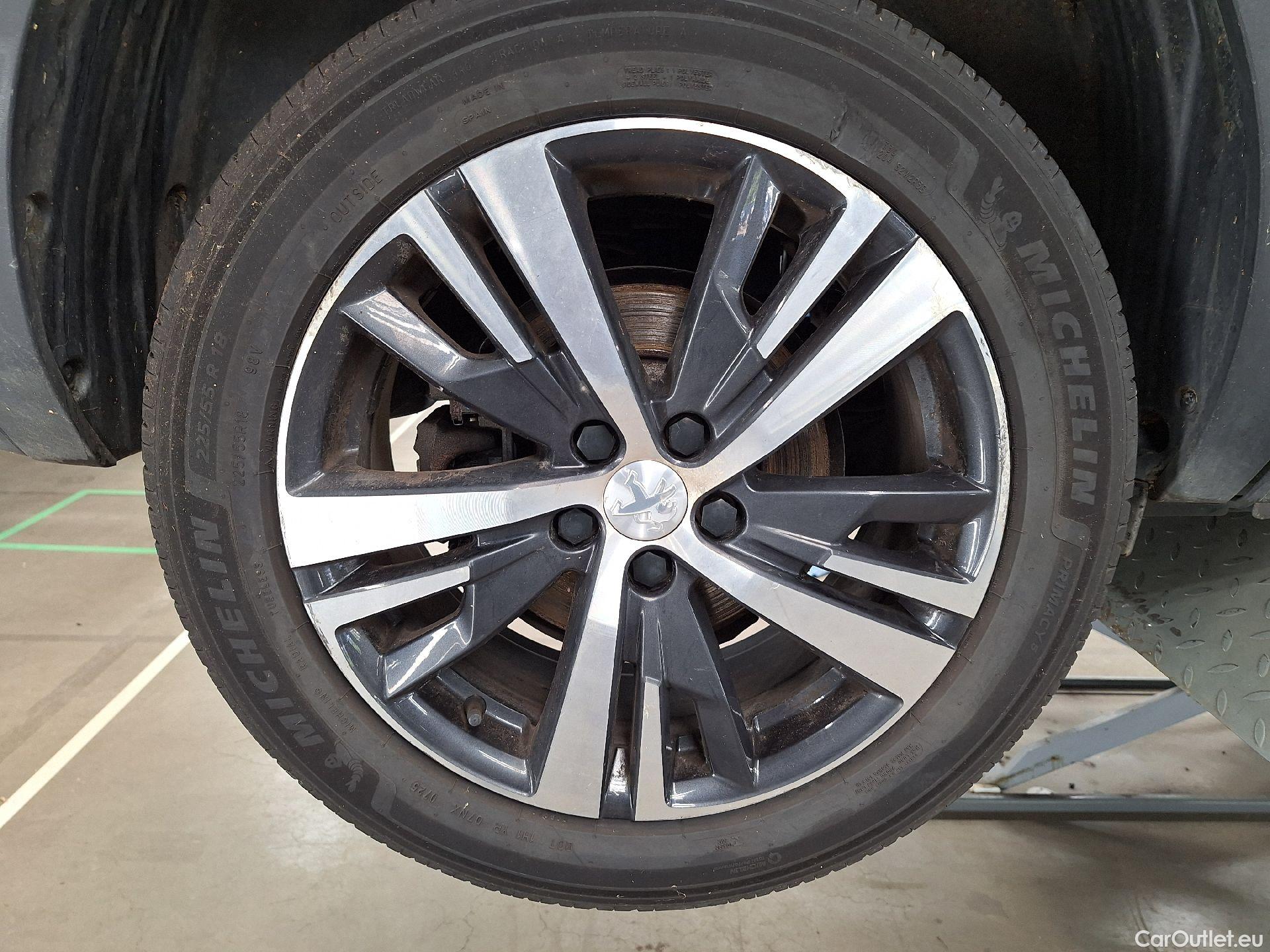  Peugeot  5008 Peugeot,  '16, Peugeot  1.5 BlueHDi 96kW S&S EAT8 GT Line 5d #25