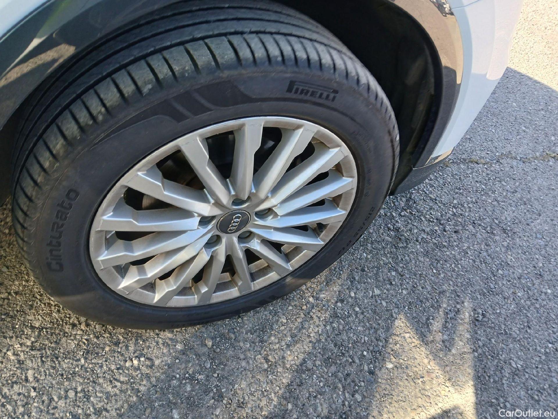  Audi  Q2 AUDI  / 2016 / 5P / todoterreno Design 30 TFSI 85kW (116CV) #43