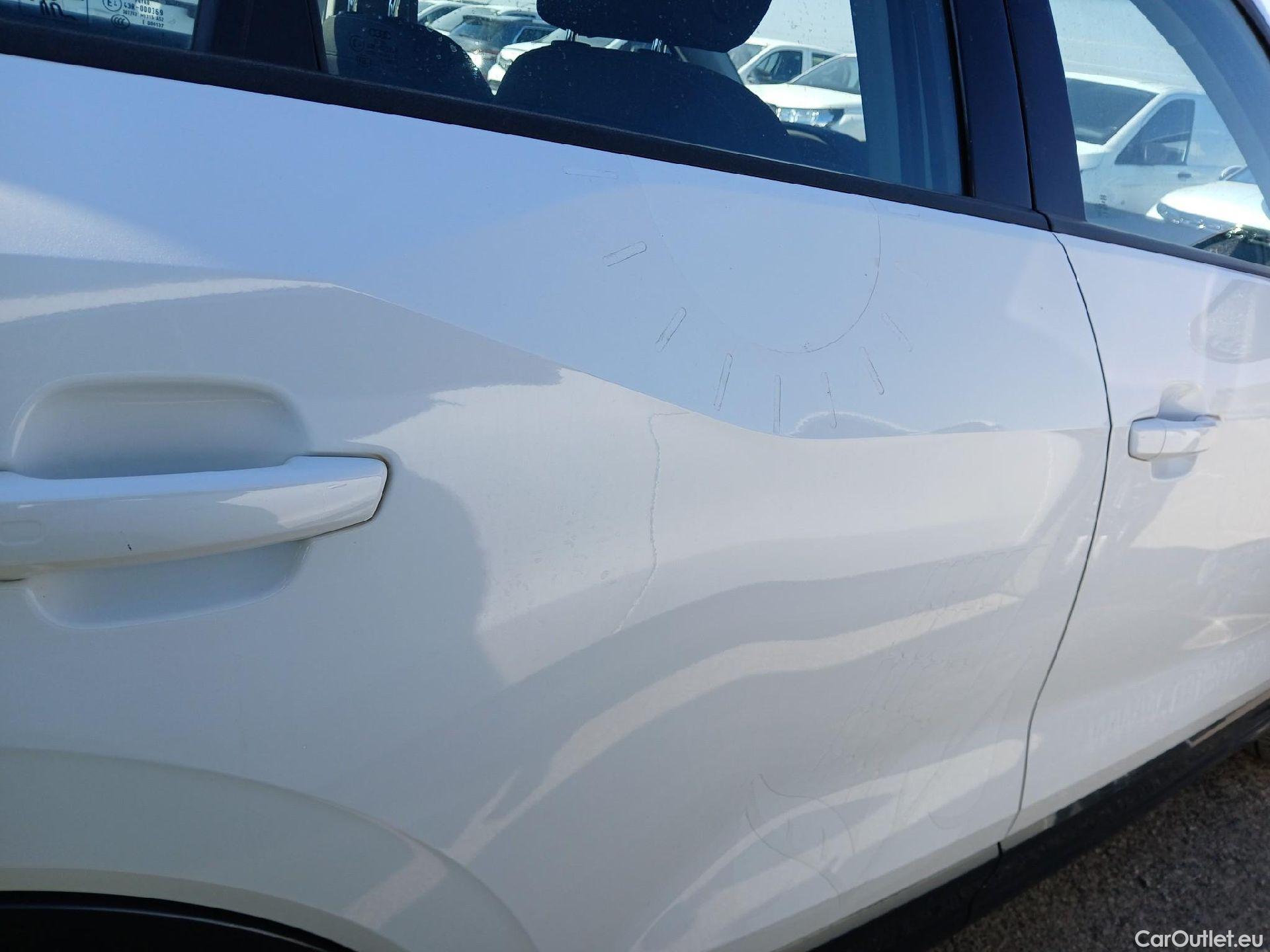  Audi  Q2 AUDI  / 2016 / 5P / todoterreno Design 30 TFSI 85kW (116CV) #36