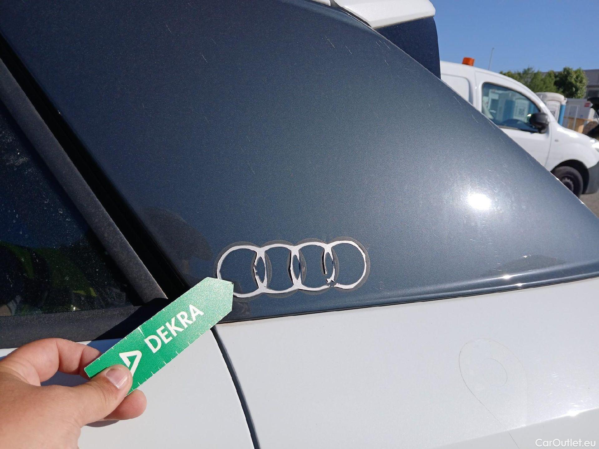  Audi  Q2 AUDI  / 2016 / 5P / todoterreno Design 30 TFSI 85kW (116CV) #27