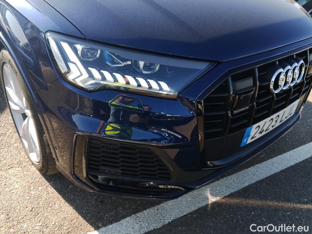 Audi  Q7 AUDI  / 2019 / 5P / todoterreno S line 60 TFSIe 335kW(456CV) quattro tip #3