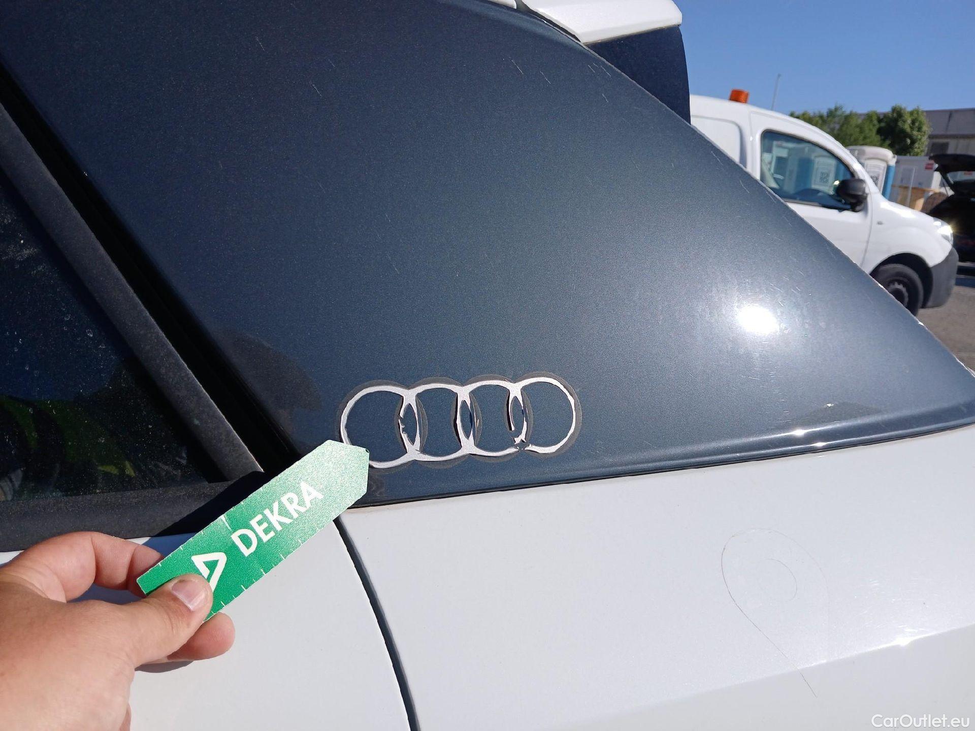  Audi  Q2 AUDI  / 2016 / 5P / todoterreno Design 30 TFSI 85kW (116CV) #26