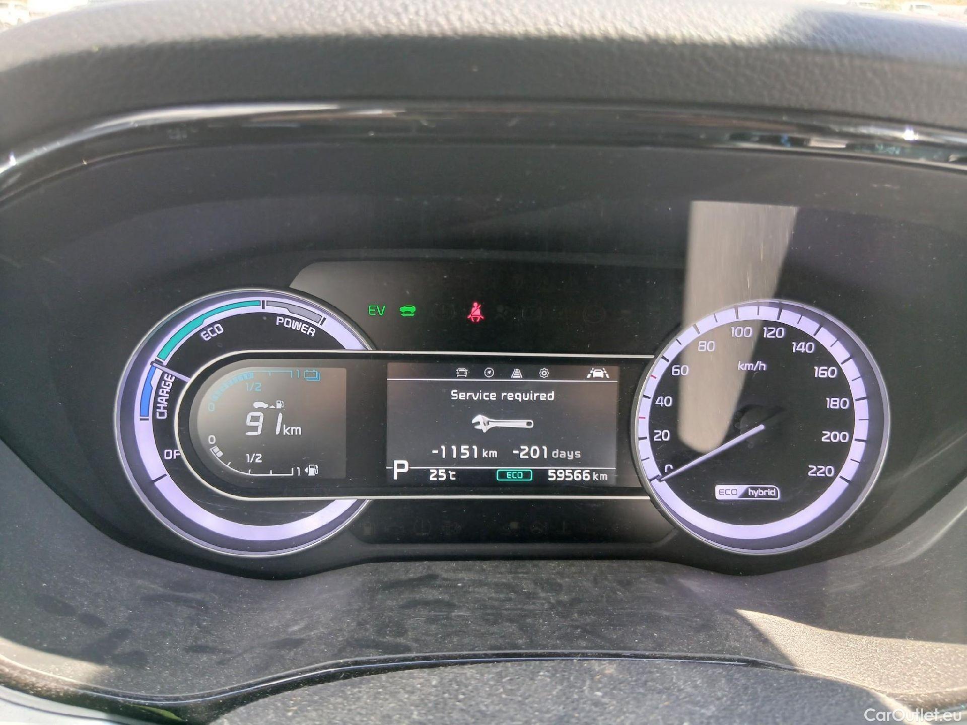  KIA  Niro KIA  / 2019 / 5P / crossover 1.6 GDi HEV 104kW (141CV) Drive #2