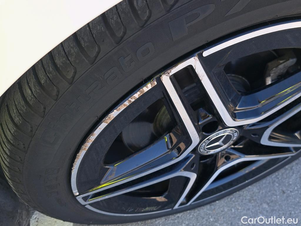  Mercedes  A-Klasse MERCEDES-BENZ Clase A / 2018 / 5P / berlina con portón A 200 #14