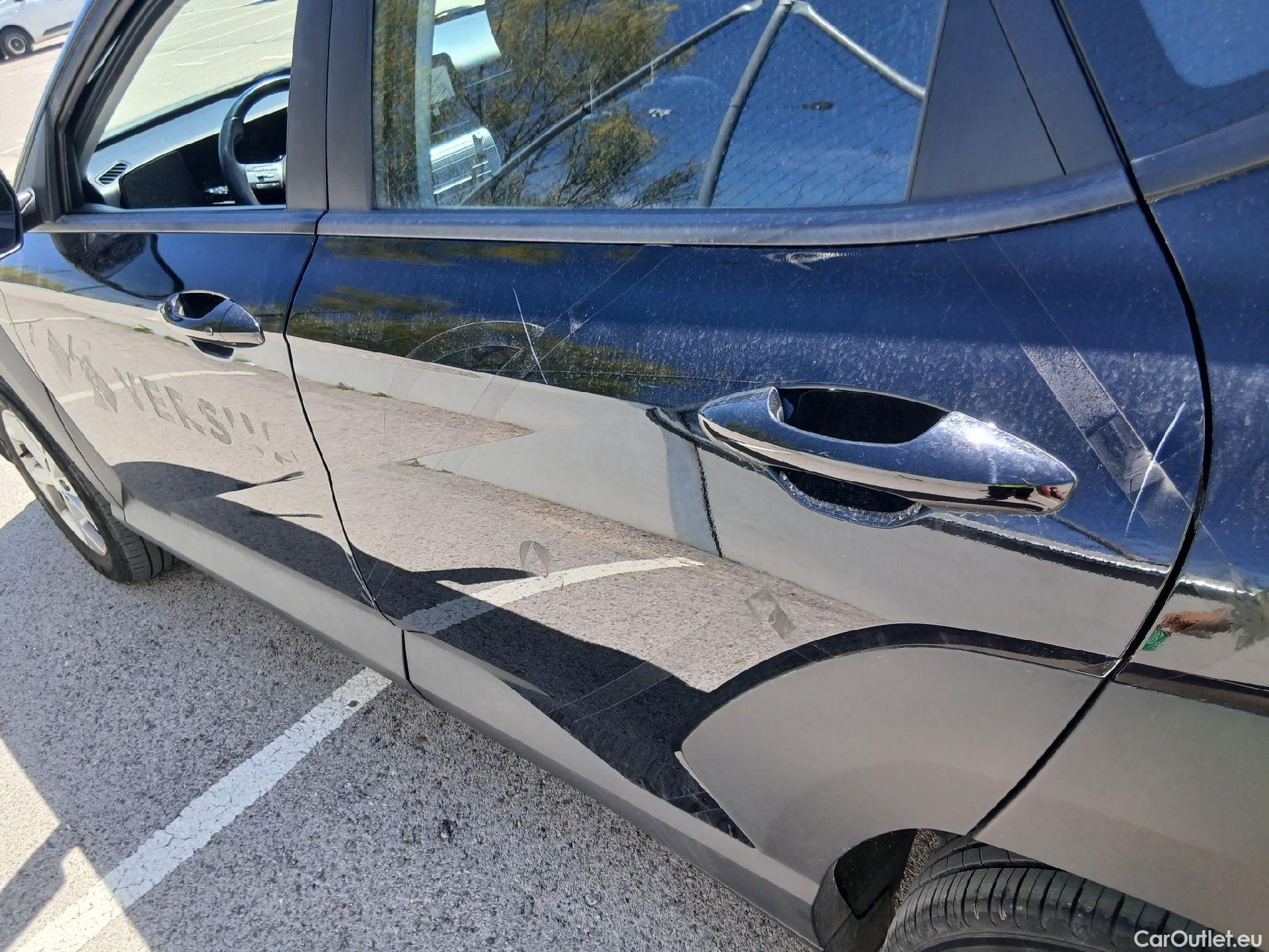  Hyundai  Konna HYUNDAI Kona / 2023 / 5P / todoterreno 1.6 GDI HEV Maxx DCT #25