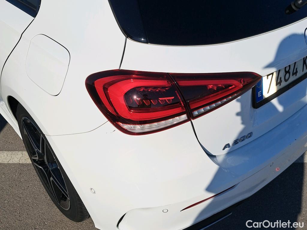  Mercedes  A-Klasse MERCEDES-BENZ Clase A / 2018 / 5P / berlina con portón A 200 #27