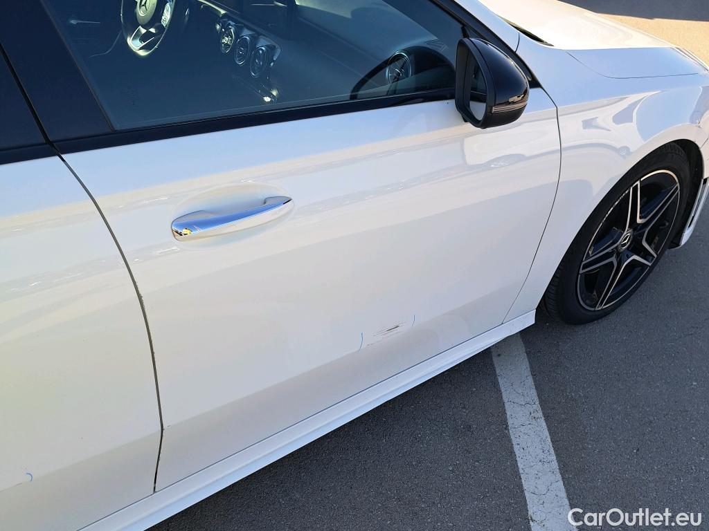  Mercedes  A-Klasse MERCEDES-BENZ Clase A / 2018 / 5P / berlina con portón A 200 #3